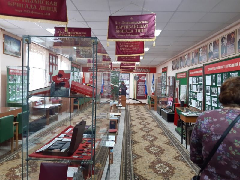 Группа Солецких ветеранов посетила Музей истории партизанского движения (05.04.2024)